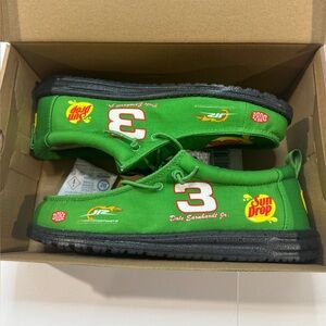 Hey Dude Men’s 8, NASCAR series Brand New